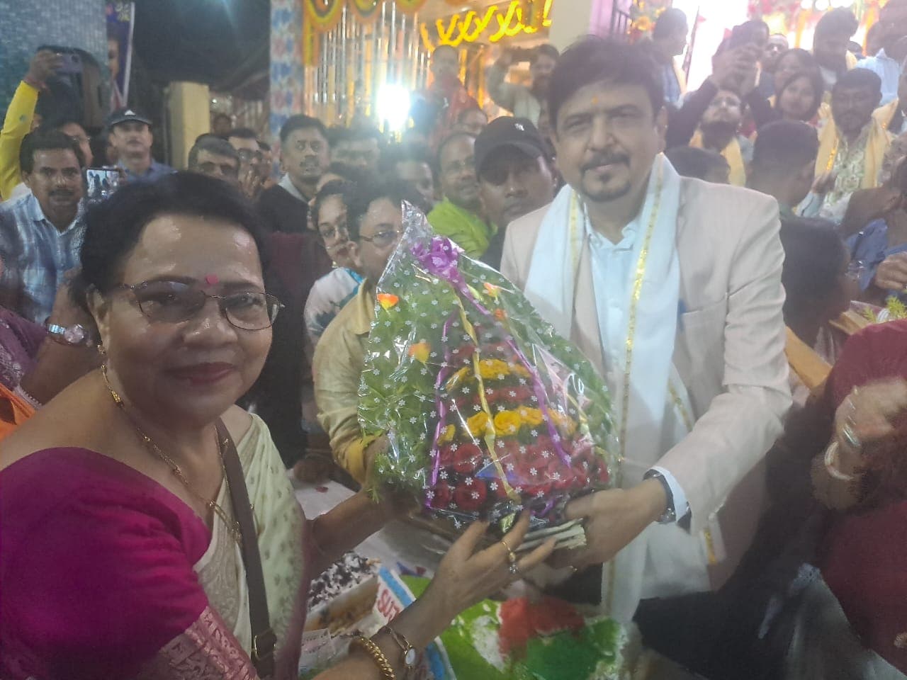 President honoring government representative